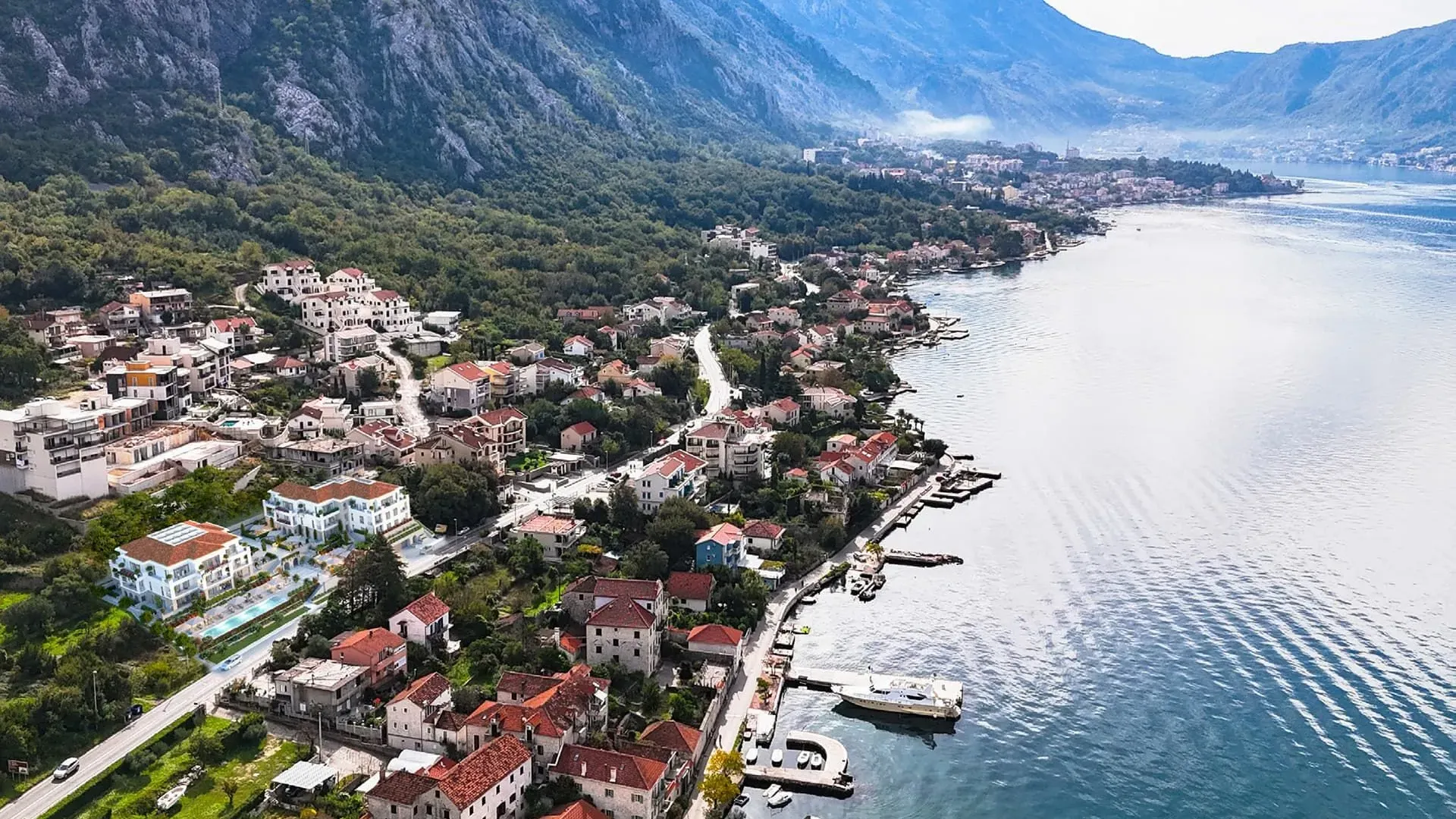 Prodaja, jednosoban stan, 53m², Dobrota, Kotor
