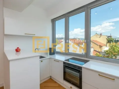 Izdavanje, dvosoban stan, 70m², Centar, Podgorica - image 2