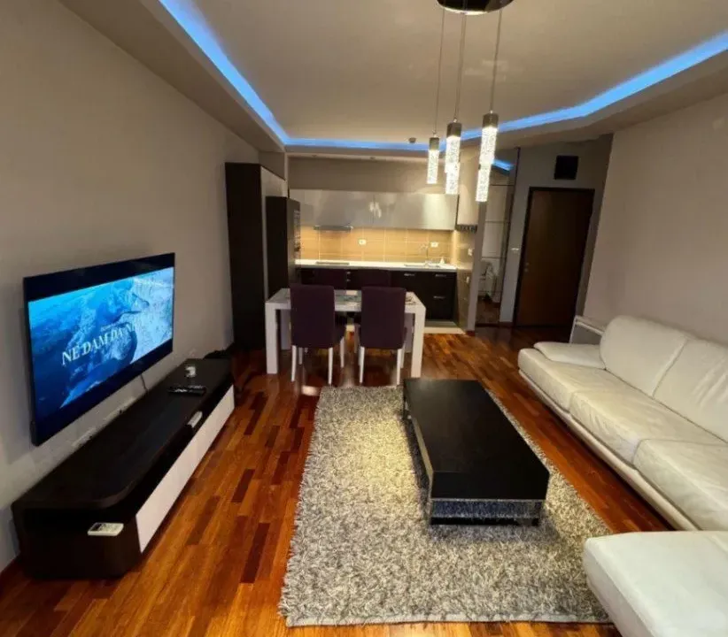 Izdavanje, jednosoban stan, 54m², City Kvart, Podgorica