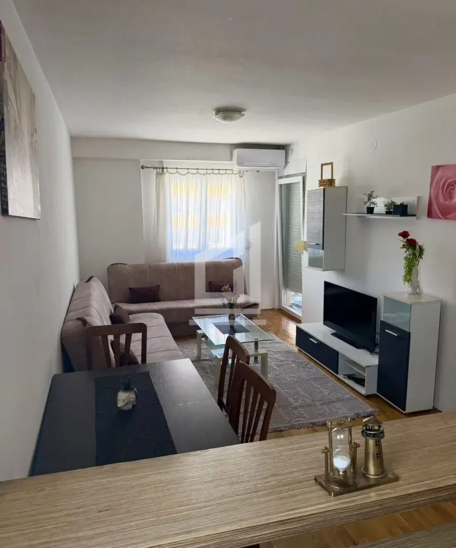 Rent, one bedroom apartment, 40m², Krivi Most, Podgorica