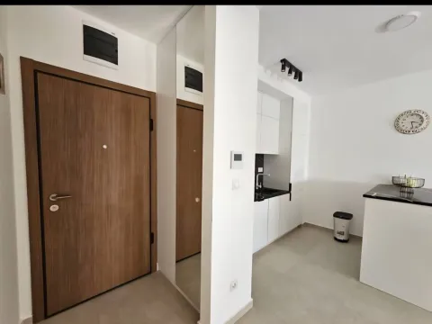 Prodaja, jednosoban stan, 42m², Bečići, Budva - image 5