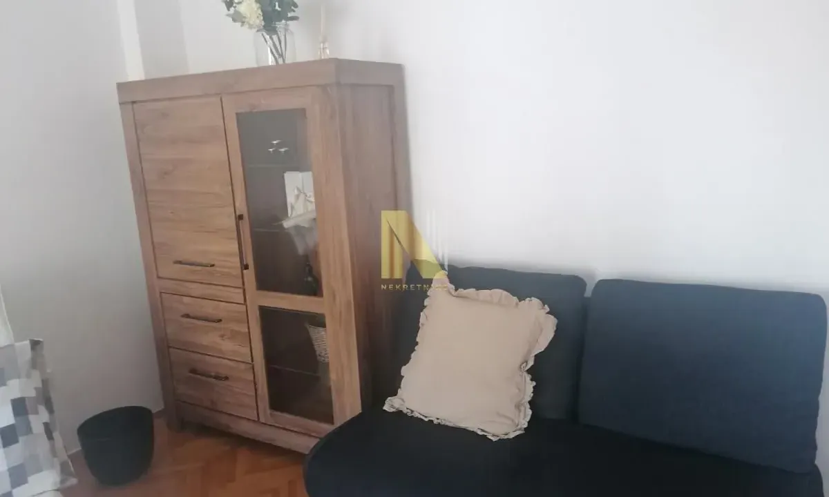 Rent, two bedroom apartment, 41m², Bulevar Oslobodjenja, Novi Sad Sve Podlokacije