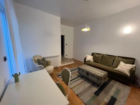 Rent, house, 270m², Jajinci, Voždovac Sve Podlokacije - image 15