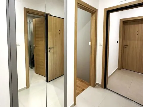 Izdavanje, stan, 53m², City Kvart, Podgorica - image 4