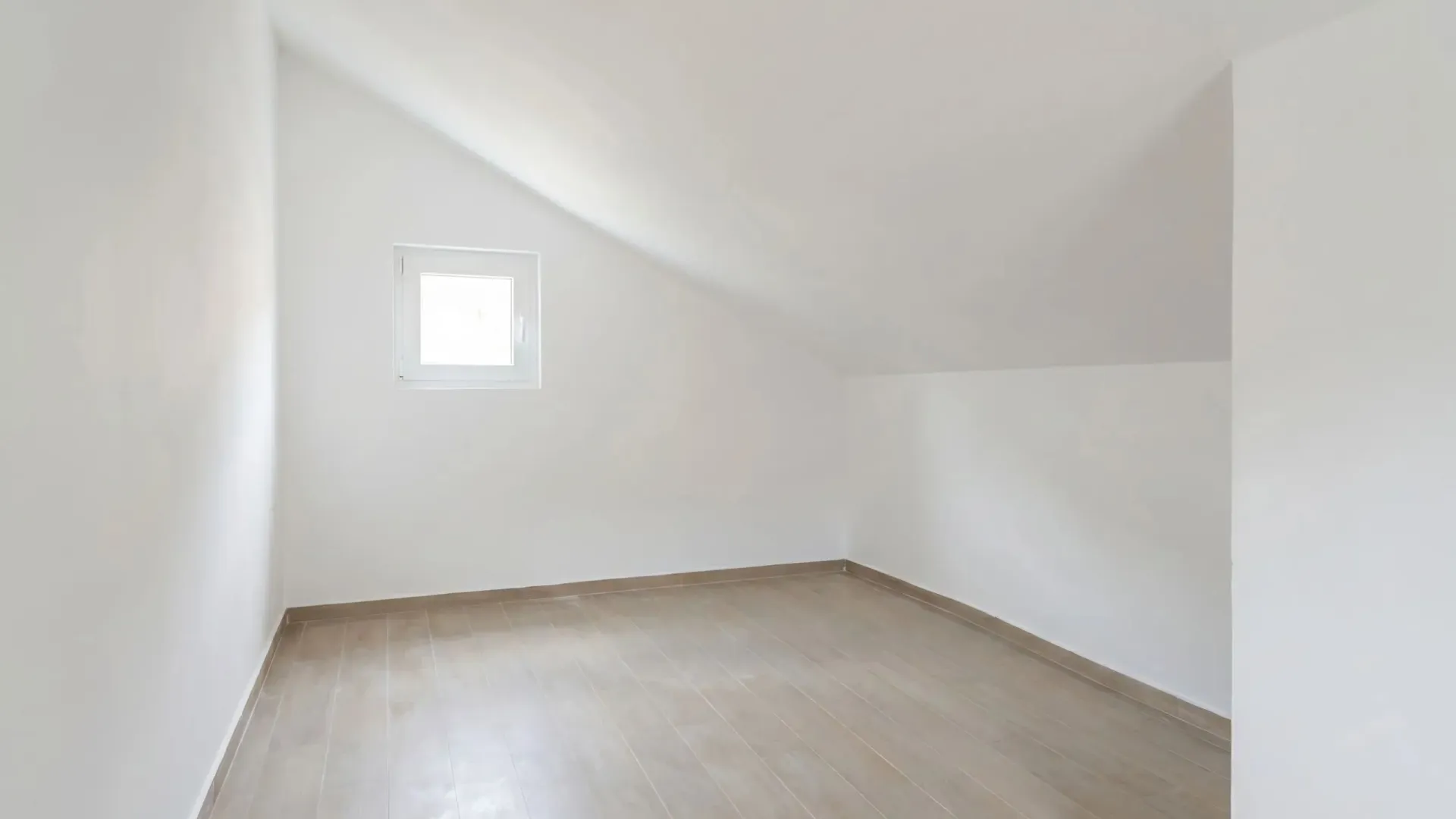 Prodaja, dvosoban stan, 85m², Đenovići, Herceg Novi