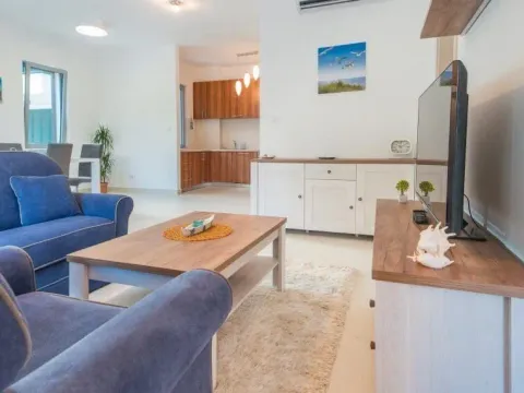 Sale, one bedroom apartment, 66m², Morinj, Kotor - image 4