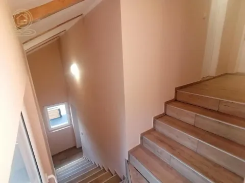 Prodaja, kuća, 92m², Sremska Kamenica, Petrovaradin - image 11