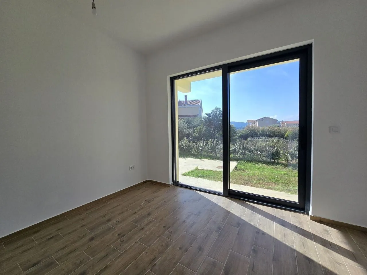 Prodaja, jednosoban stan, 39m², Tivat, Crna Gora
