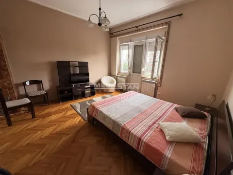 Izdavanje, jednosoban stan, 30m², Kalenić Pijaca, Vračar Sve Podlokacije - image 2