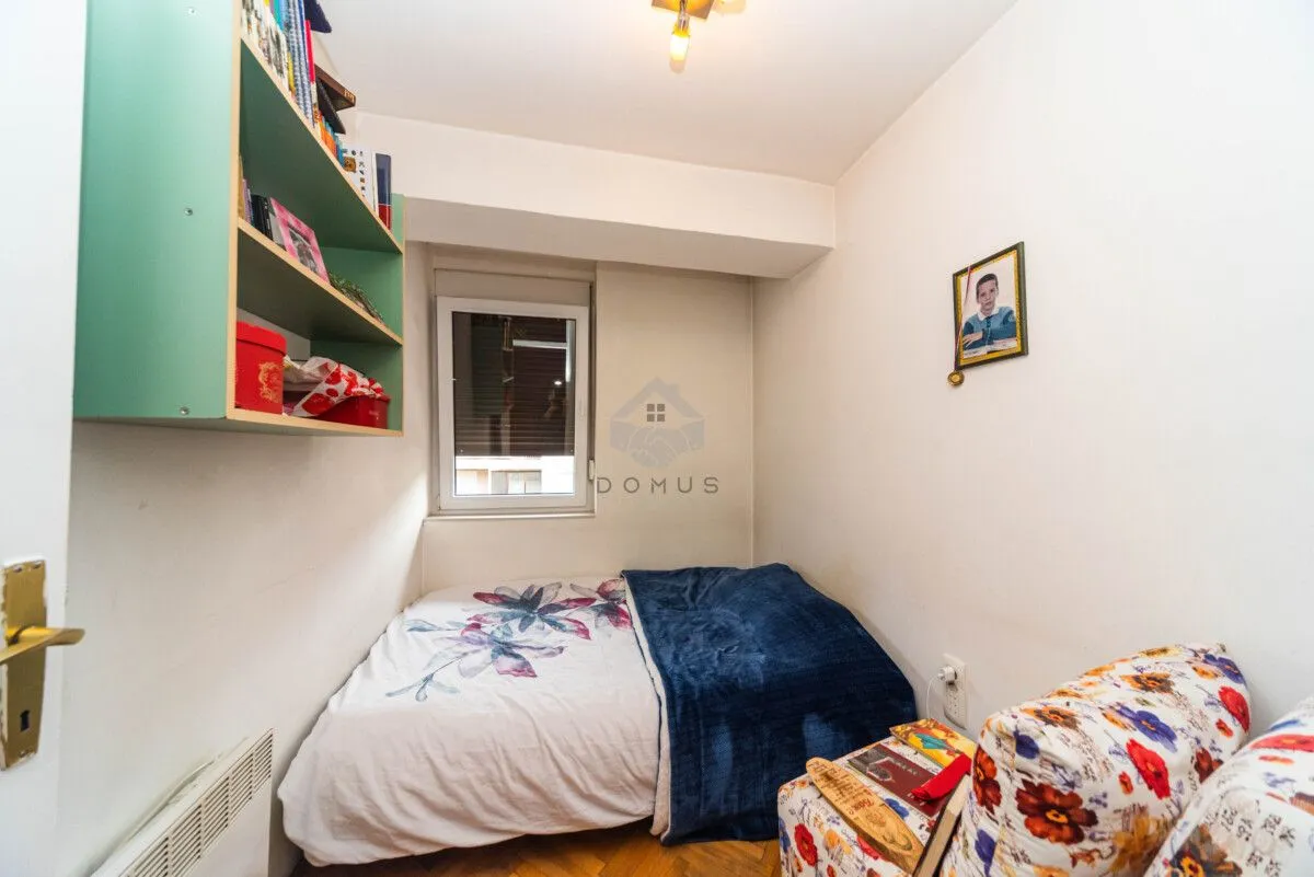 Prodaja, trosoban stan, 120m², Centar, Podgorica