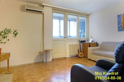 Stan in Zvezdara Sve Podlokacije