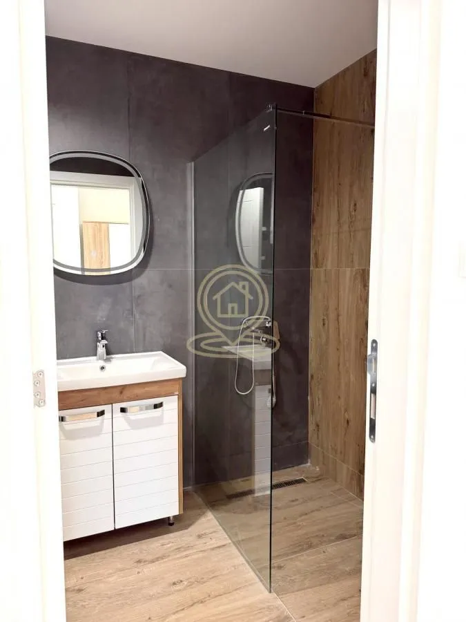Izdavanje, dvosoban stan, 56m², Medijana, Niš