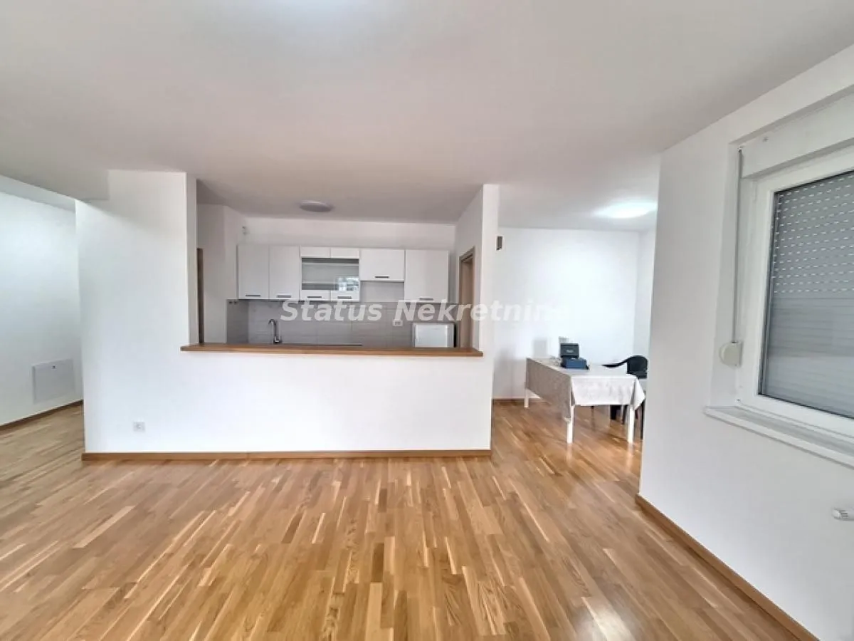 Izdavanje, dvosoban stan, 67m², Novo naselje, Novi Sad
