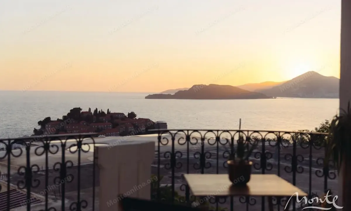 Sale, two bedroom apartment, 74m², Sveti Stefan, Budva