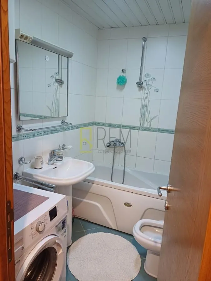 Prodaja, jednosoban stan, 50m², Stari Aerodrom, Podgorica