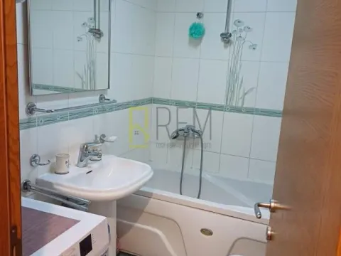 Prodaja, jednosoban stan, 50m², Stari Aerodrom, Podgorica - image 12