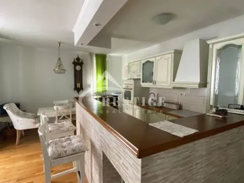 Prodaja, dvosoban stan, 80m², Blok 5, Podgorica - image 5