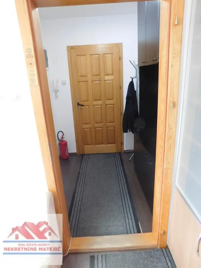 Rent, office space, 74m², Centar, Kragujevac