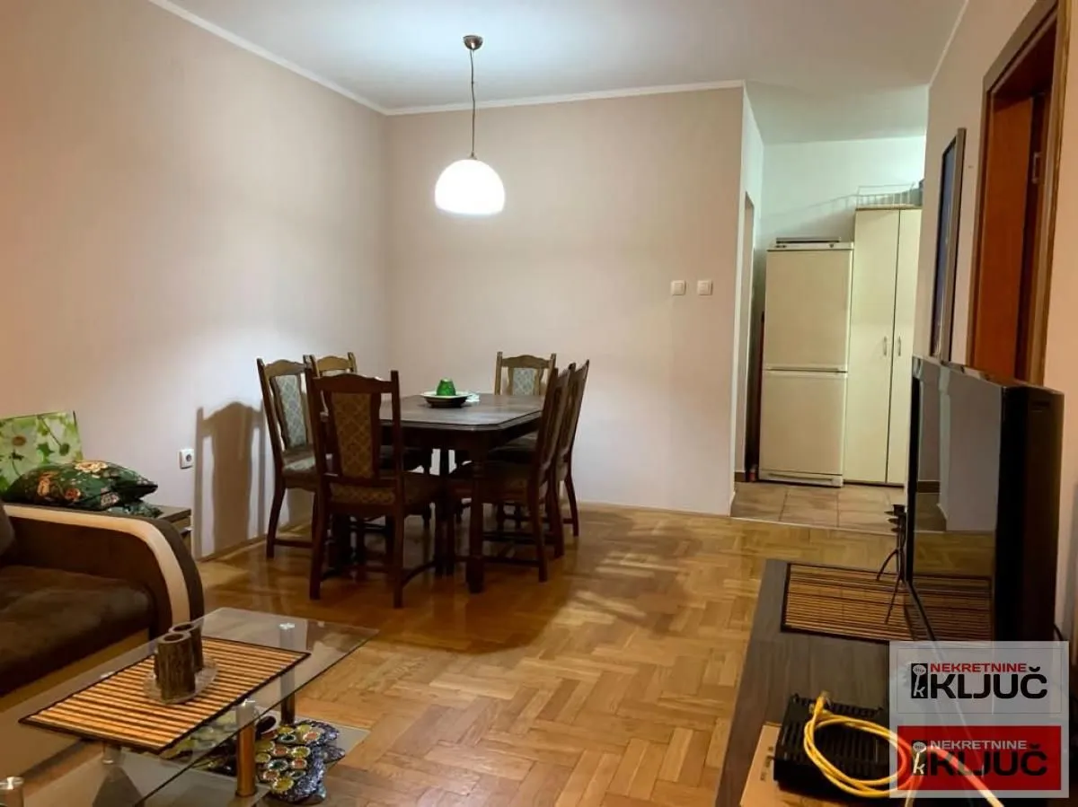 Prodaja, dvosoban stan, 44m², Bulevar Evrope, Novi Sad Sve Podlokacije