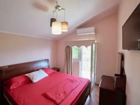 Izdavanje, dvosoban stan, 105m², Krimovica, Kotor - image 3