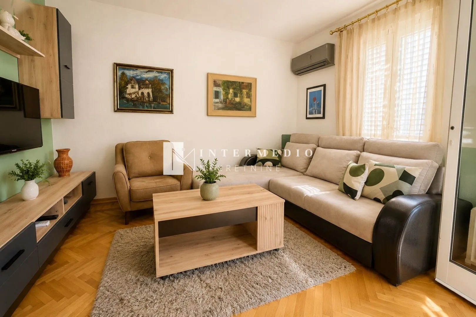 Izdavanje, jednosoban stan, 54m², Igalo, Herceg Novi