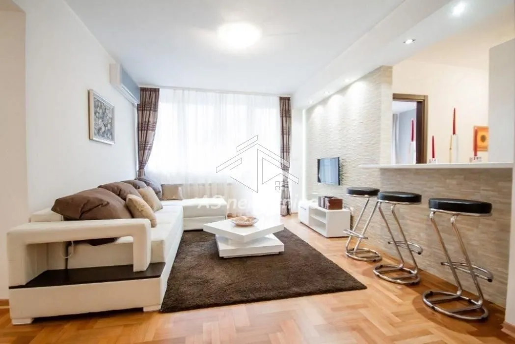 Rent, two bedroom apartment, 55m², Stari Grad, Beograd