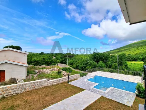 Izdavanje, kuća, 185m², Zagora, Kotor - image 25