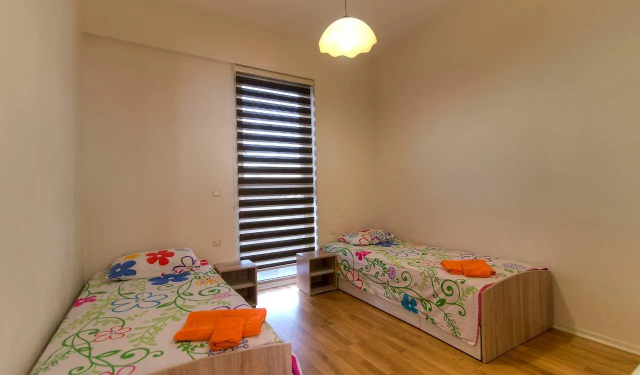 Prodaja, trosoban stan, 189m², Zavala, Budva