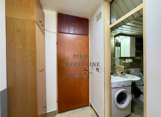Izdavanje, garsonjera, 32m², Makedonsko naselje, Bar