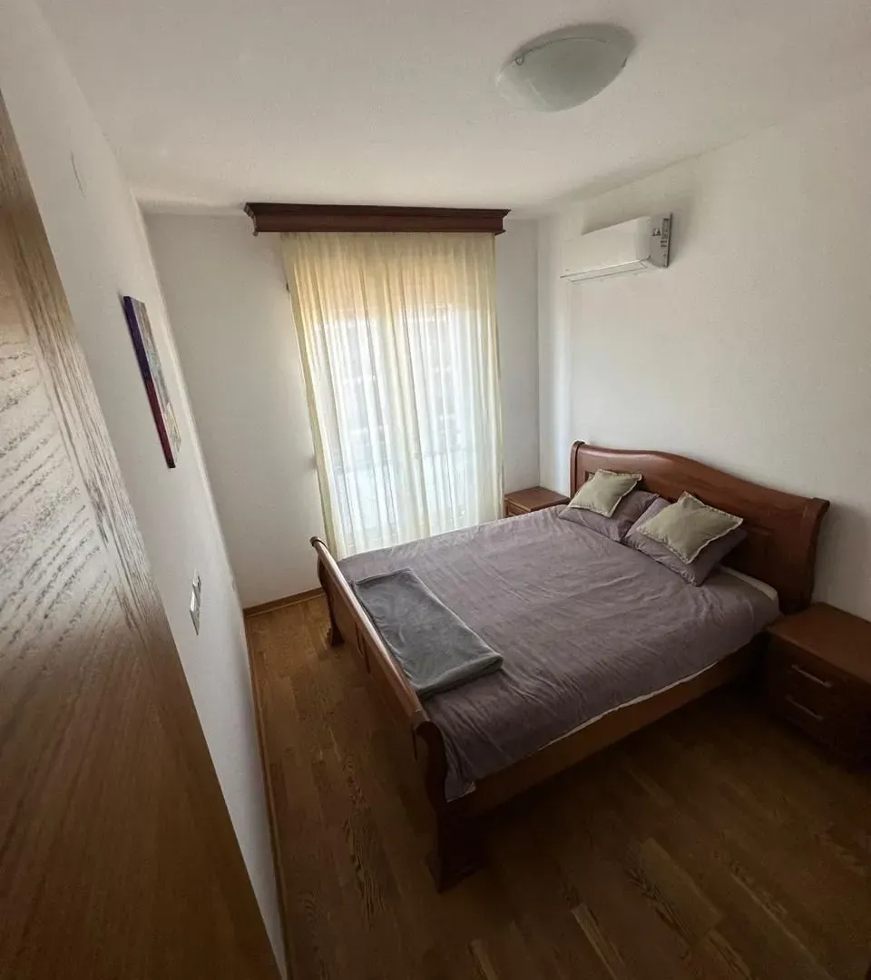 Izdavanje, dvosoban stan, 64m², City Kvart, Podgorica