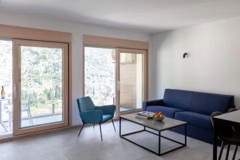 Prodaja, trosoban stan, 73m², Kotor, Crna Gora - image 7
