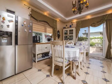 Sale, house, 200m², Bečići, Budva - image 3