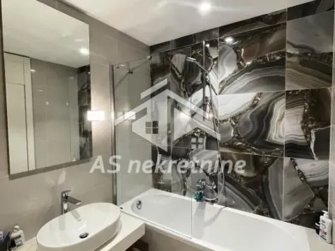 Izdavanje, trosoban stan, 90m², Savski Venac, Beograd - image 16