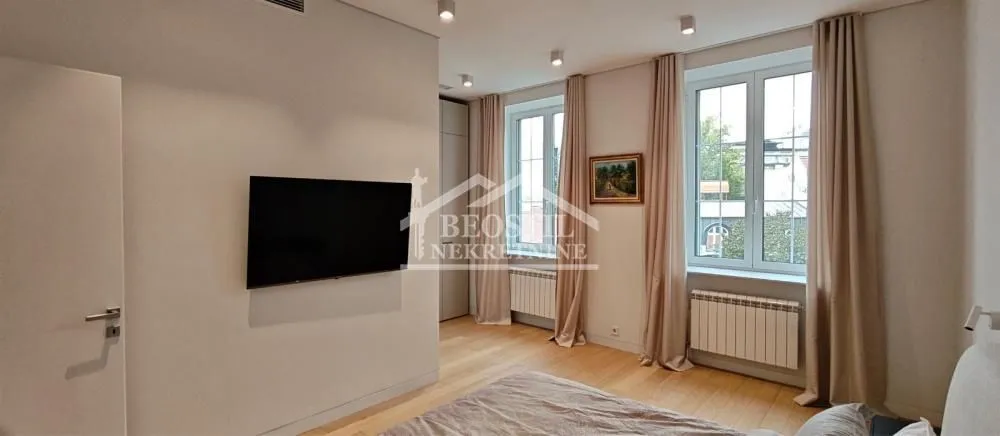 Sale, four bedroom apartment, 133m², Stari Grad, Beograd