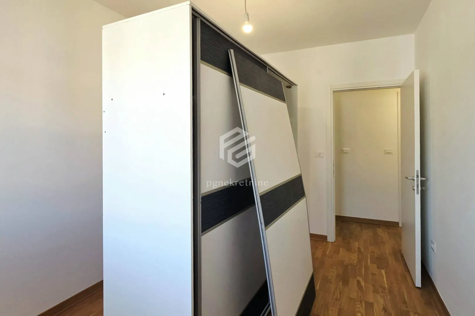 Rent, two bedroom apartment, 64m², City Kej, Podgorica