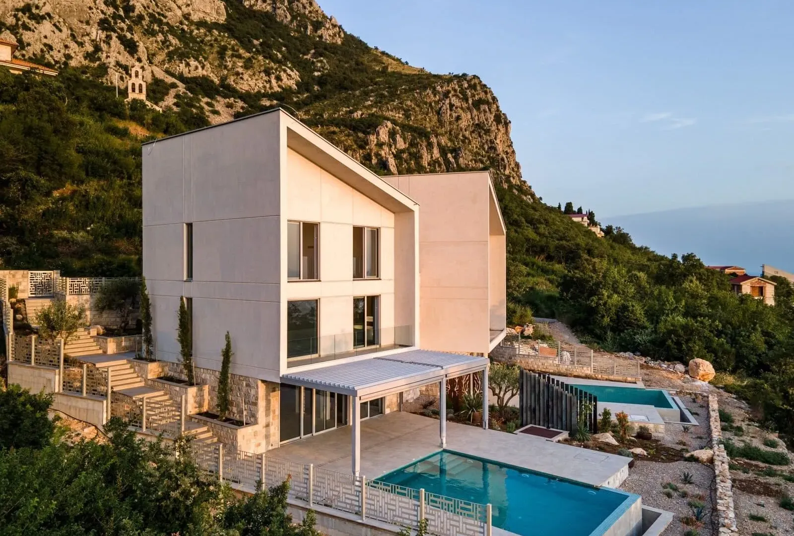 Sale, house, 400m², Tudorovići, Budva