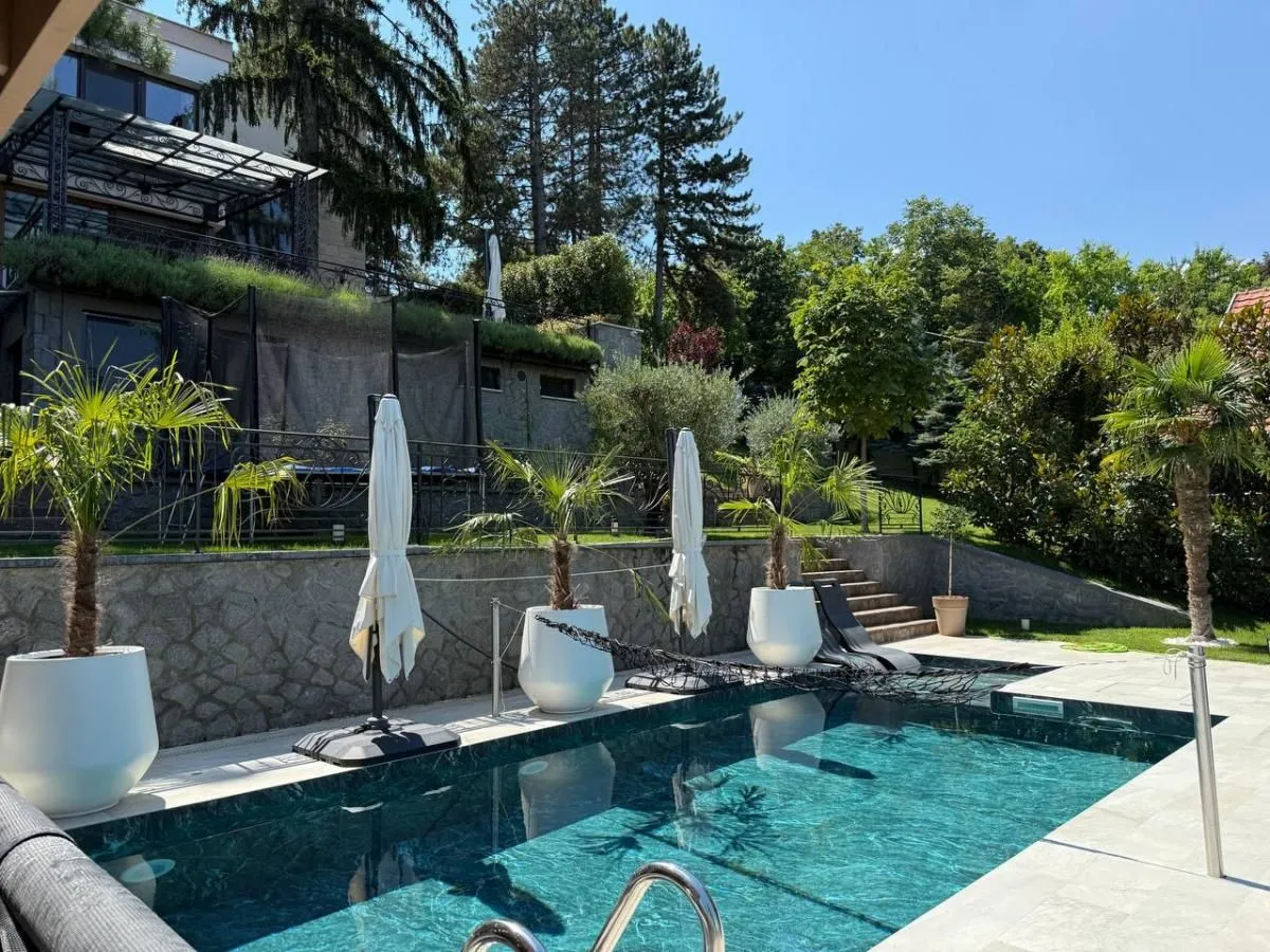 Prodaja, kuća, 318m², Petrovaradin, Novi Sad