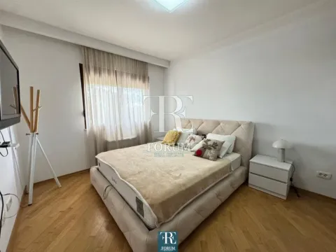 Izdavanje, kuća, 180m², Dajbabe, Podgorica - image 9