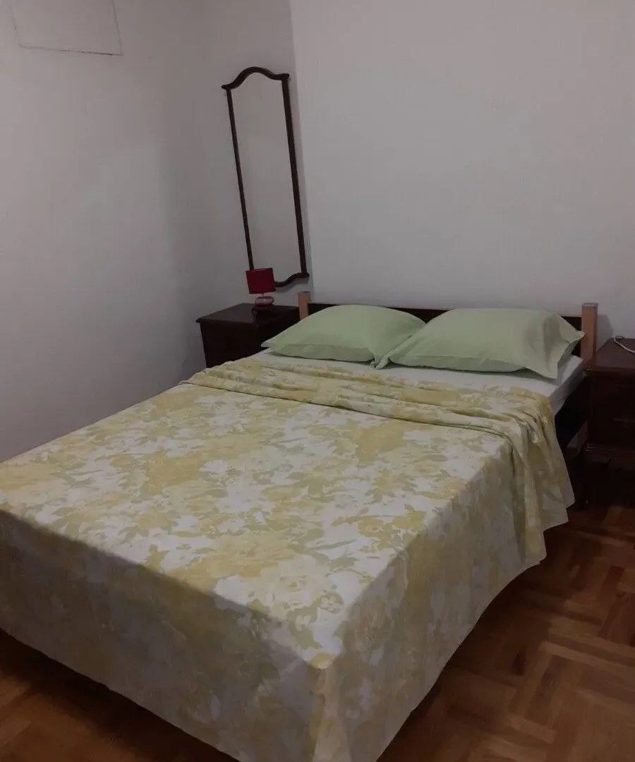 Rent, two bedroom apartment, 60m², Centar, Bar