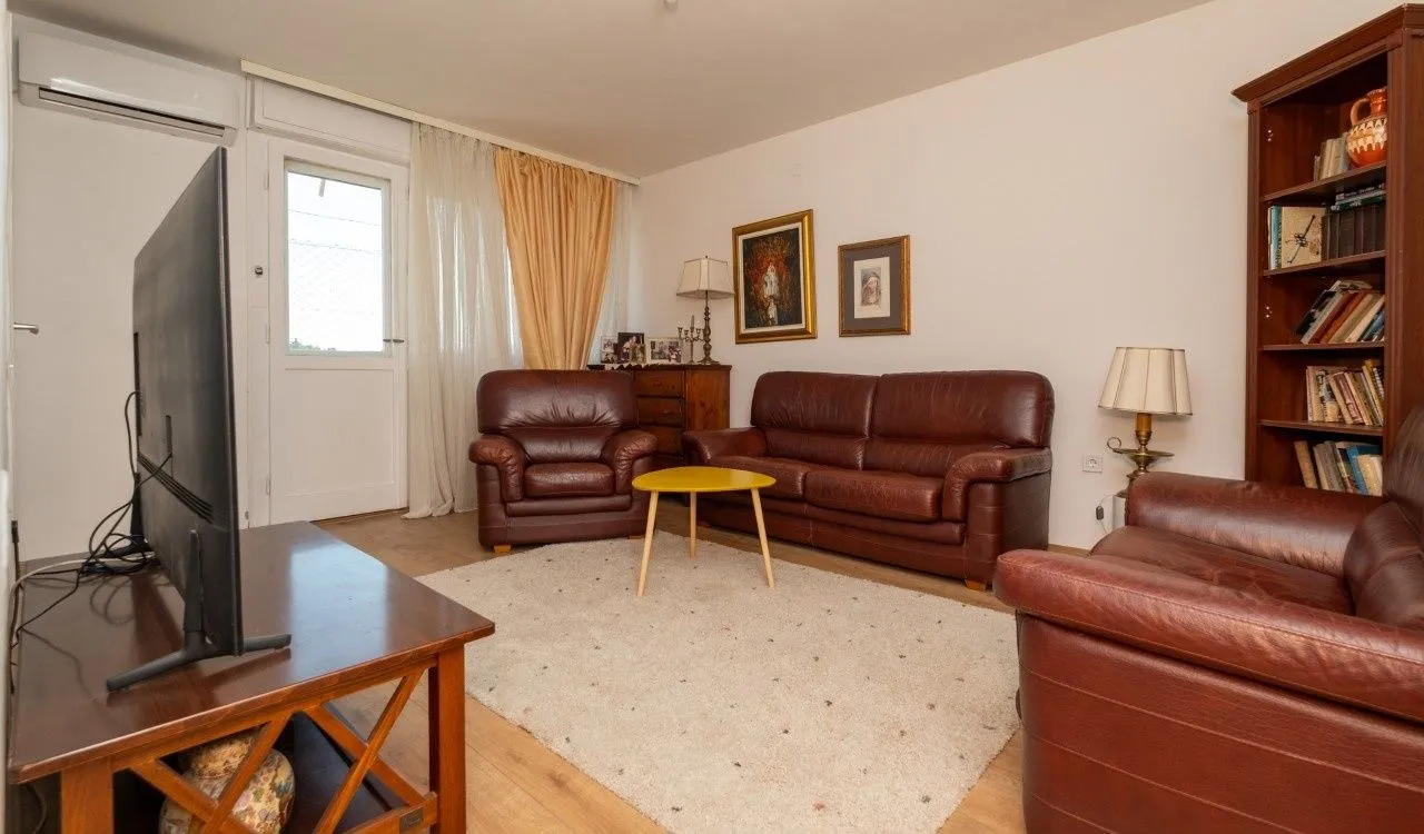 Prodaja, garsonjera, 65m², Pobrežje, Podgorica