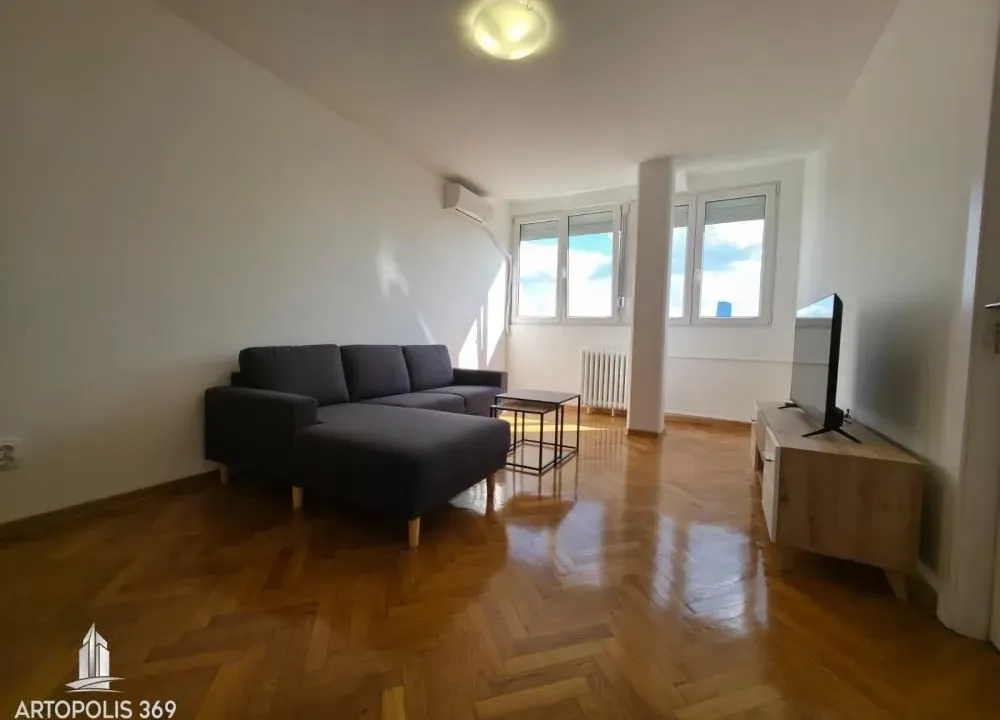 Izdavanje, dvosoban stan, 41m², Novi Beograd Blok 1 Fontana, Novi Beograd Sve Podlokacije