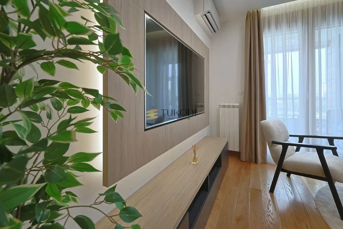 Izdavanje, jednosoban stan, 35m², Novi Beograd Blok 65, Novi Beograd Sve Podlokacije
