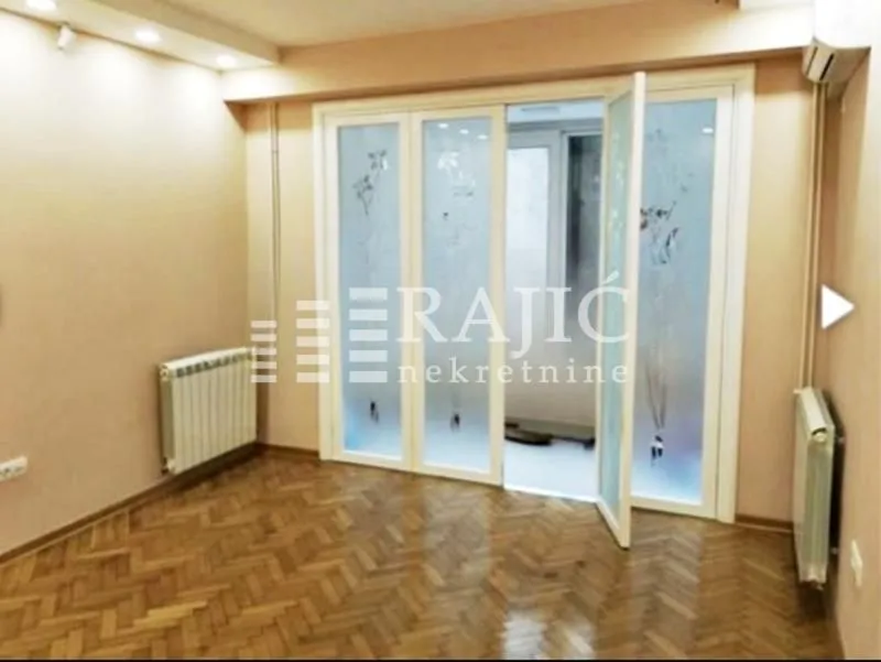 Rent, three bedroom apartment, 60m², Skadarlija, Beograd