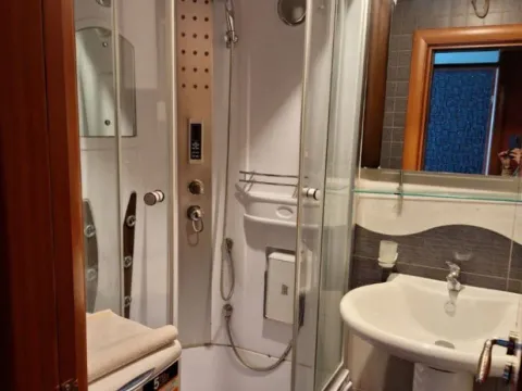 Izdavanje, jednosoban stan, 58m², Centar, Tivat - image 7