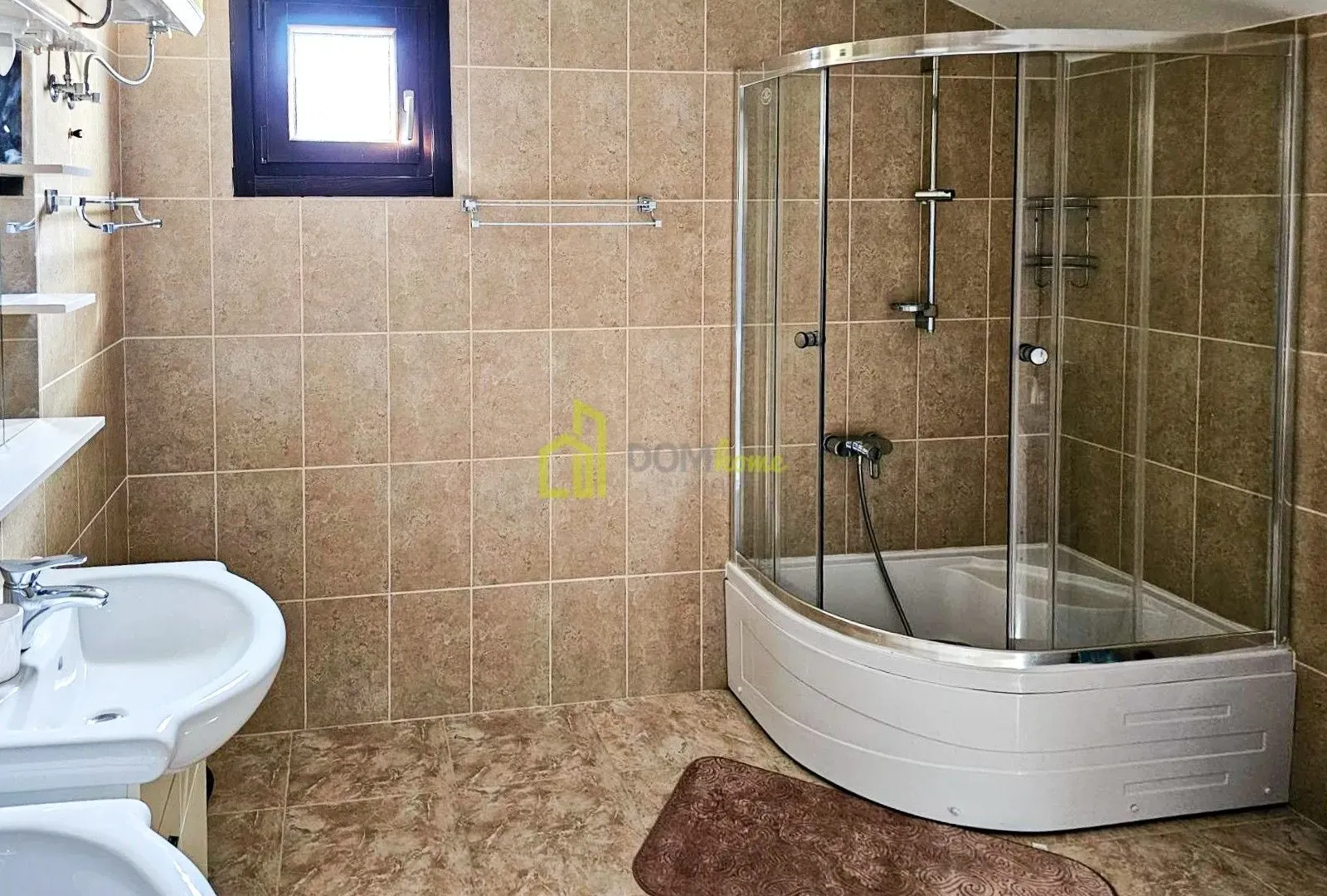 Izdavanje, trosoban stan, 124m², Babin Do, Budva