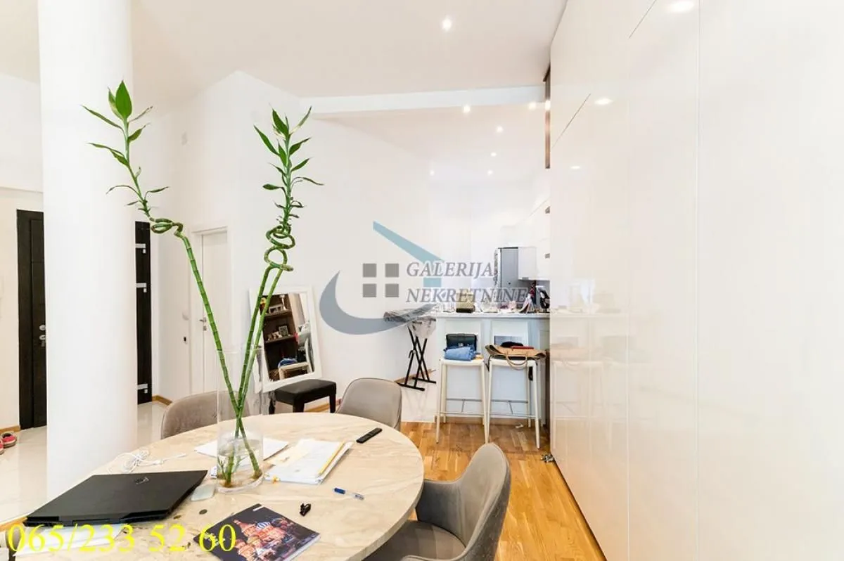 Sale, two bedroom apartment, 61m², Vračar Hram, Vračar Sve Podlokacije