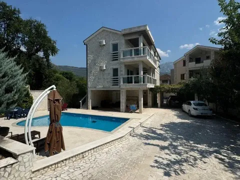 Prodaja, kuća, 233m², Tivat, Crna Gora