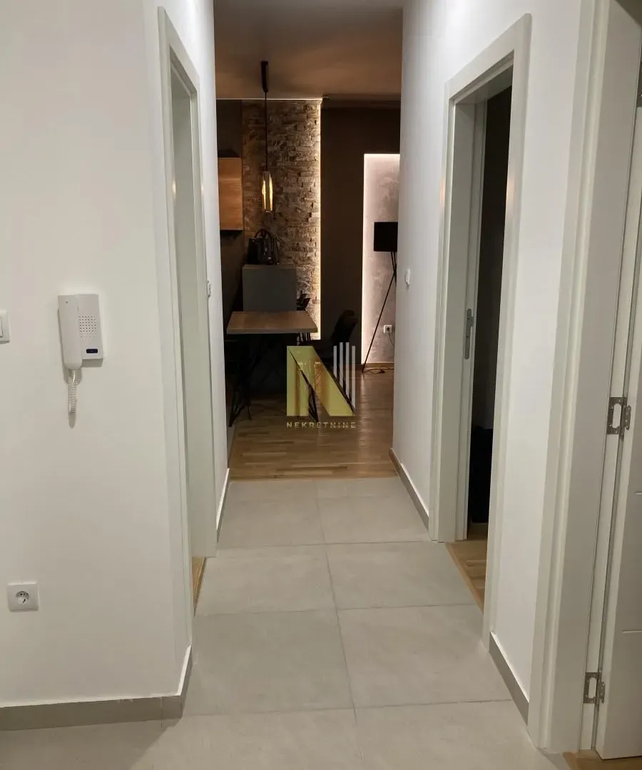 Izdavanje, trosoban stan, 57m², Kej, Novi Sad Sve Podlokacije