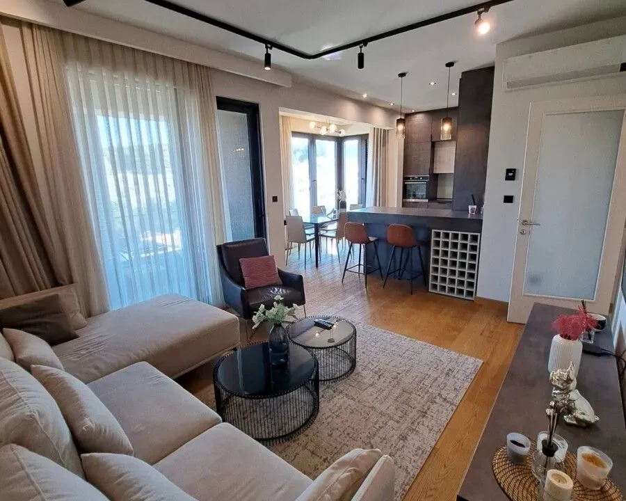 Izdavanje, dvosoban stan, 74m², Zagorič, Podgorica