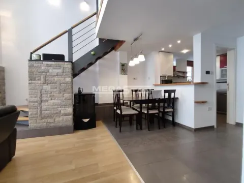 Izdavanje, četvorosoban stan, 112m², Vračar Centar, Vračar Sve Podlokacije - image 13